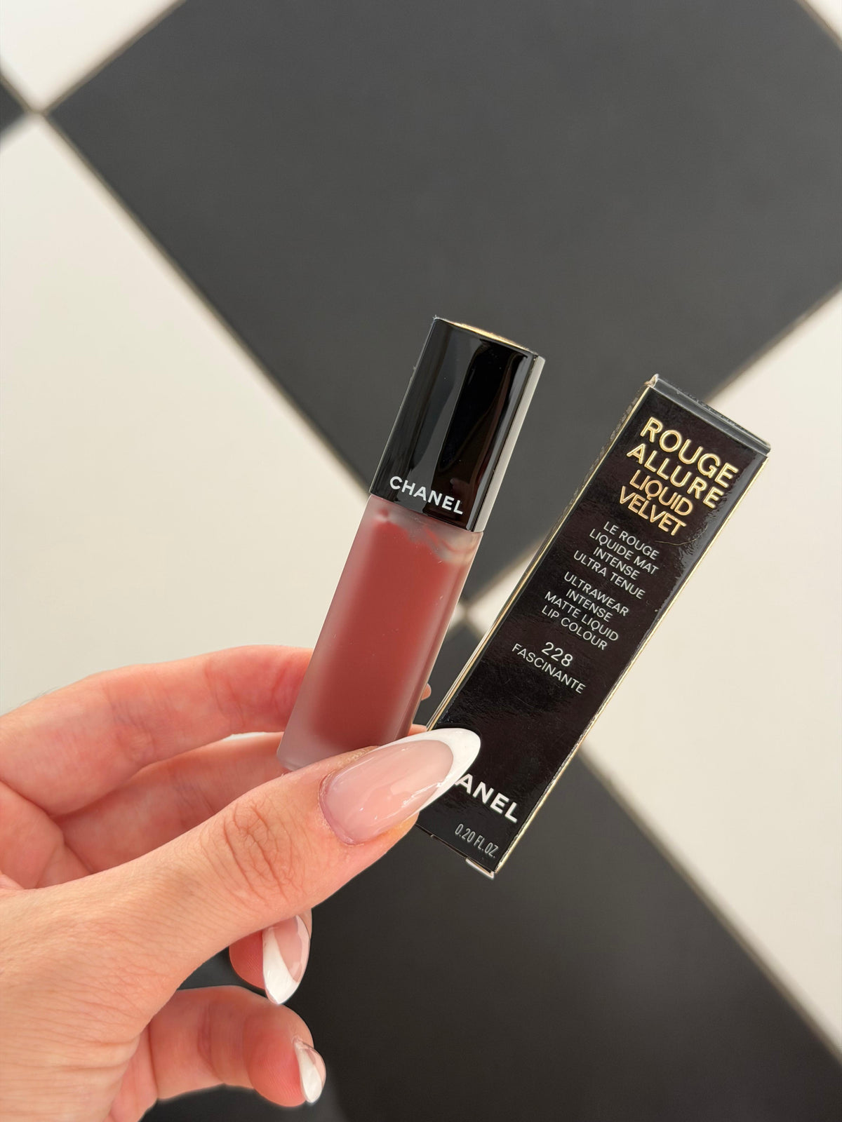 CHANEL Rouge Allure Liquid Velvet (232) - Ultrawear Intense Matte Liquid Lipstick