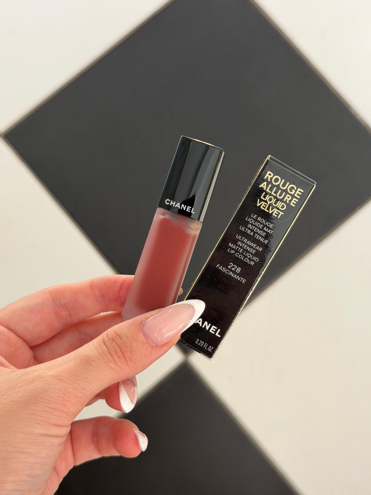 CHANEL Rouge Allure Liquid Velvet (232) - Ultrawear Intense Matte Liquid Lipstick