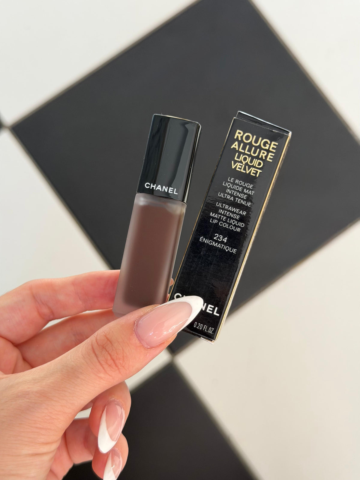 CHANEL Rouge Allure Liquid Velvet (234) - Ultrawear Intense Matte Liquid Lipstick