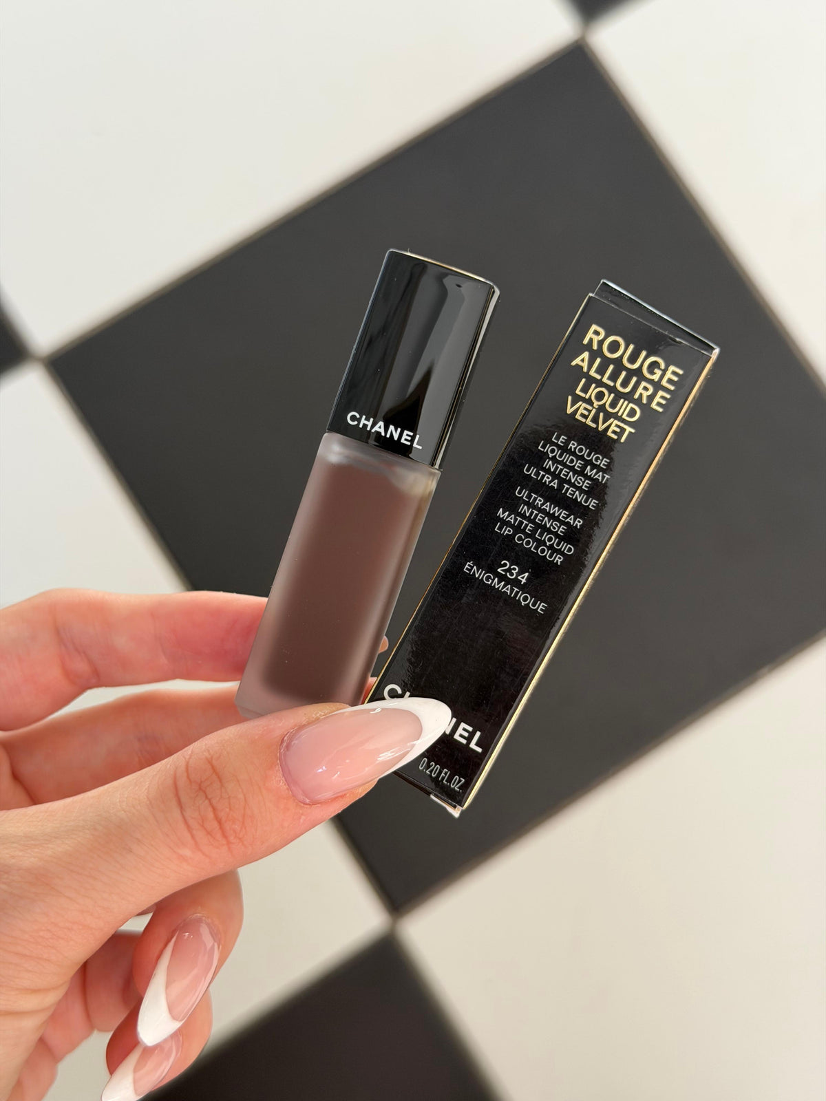 CHANEL Rouge Allure Liquid Velvet (234) - Ultrawear Intense Matte Liquid Lipstick