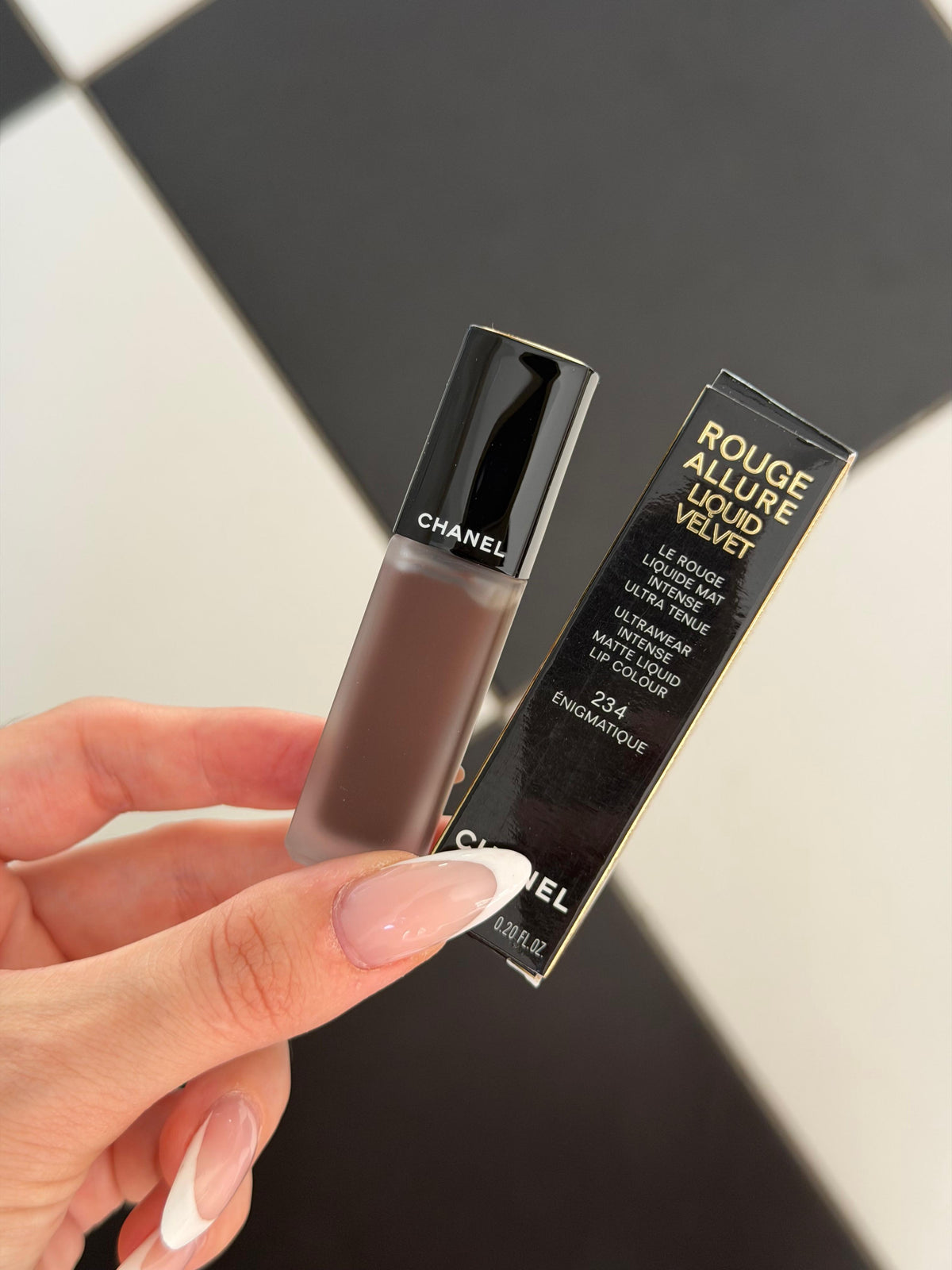 CHANEL Rouge Allure Liquid Velvet (234) - Ultrawear Intense Matte Liquid Lipstick