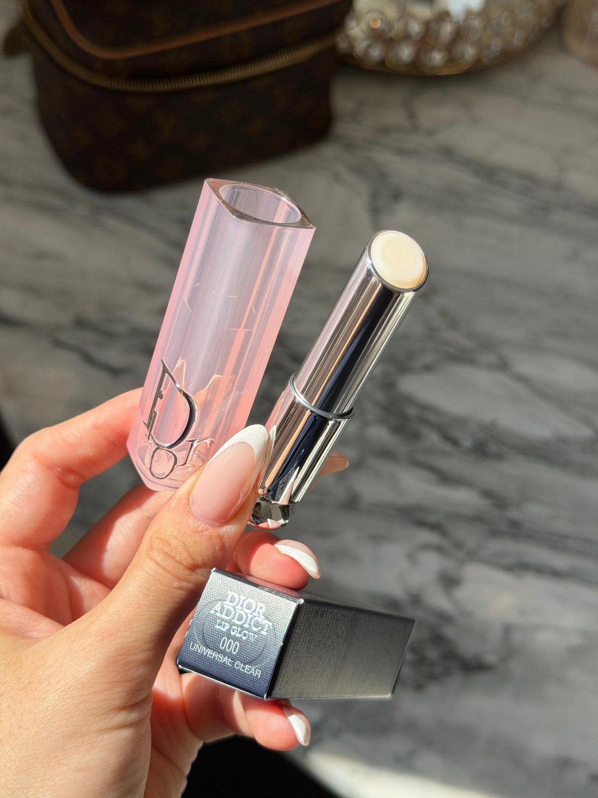 DIOR Addict Lip Glow (000)
48-Hour Hydrating Lip Balm - pH-Activated Color