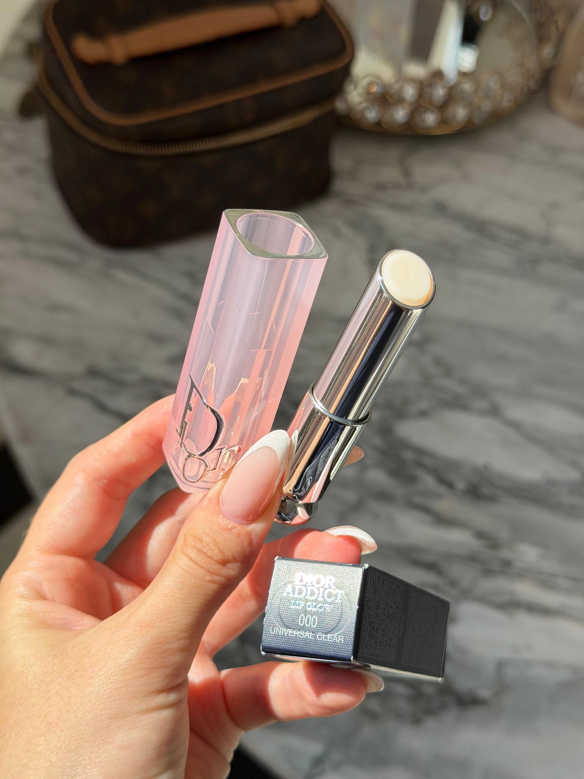 DIOR Addict Lip Glow (000)
48-Hour Hydrating Lip Balm - pH-Activated Color