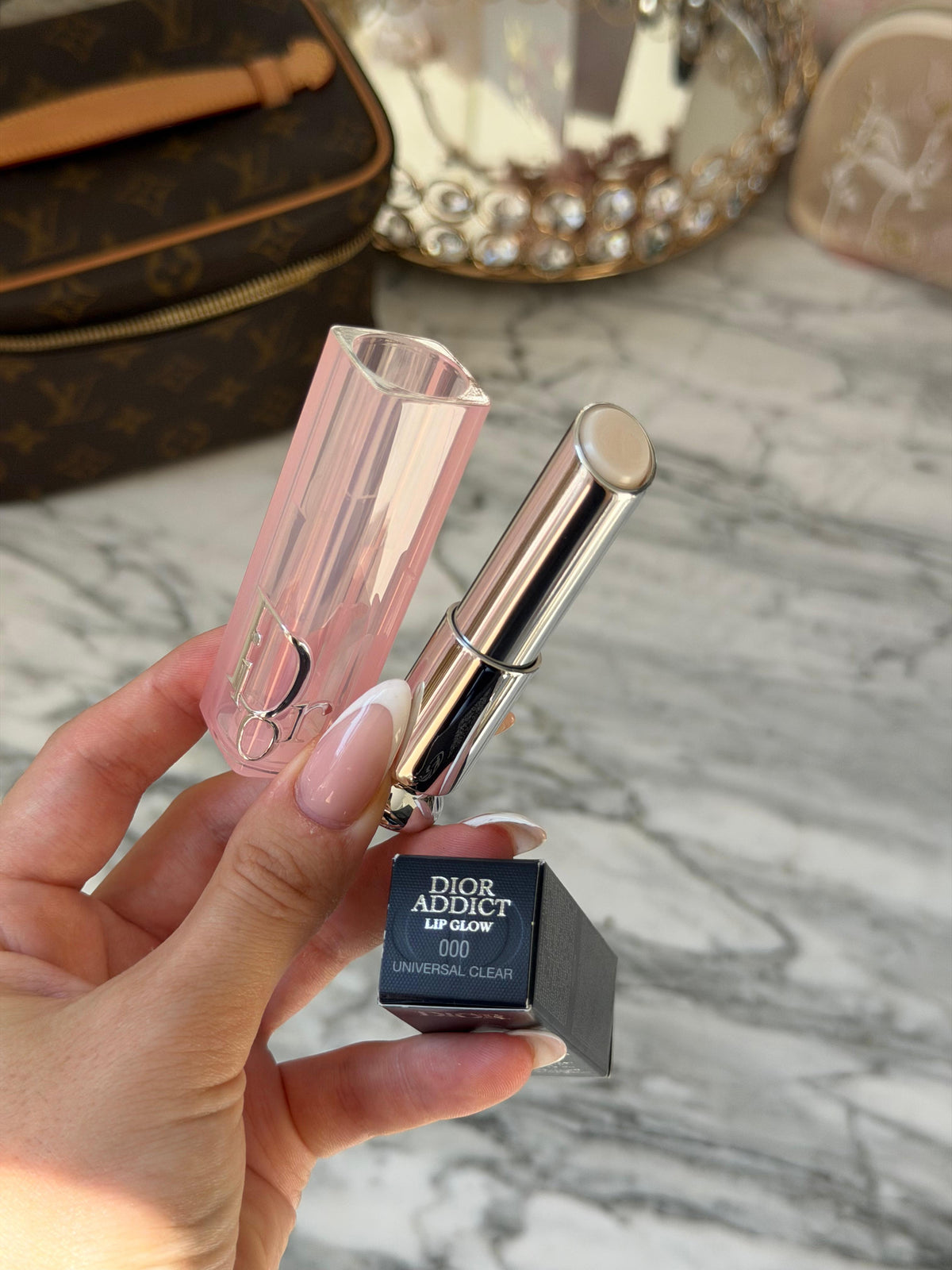 DIOR Addict Lip Glow (000)
48-Hour Hydrating Lip Balm - pH-Activated Color