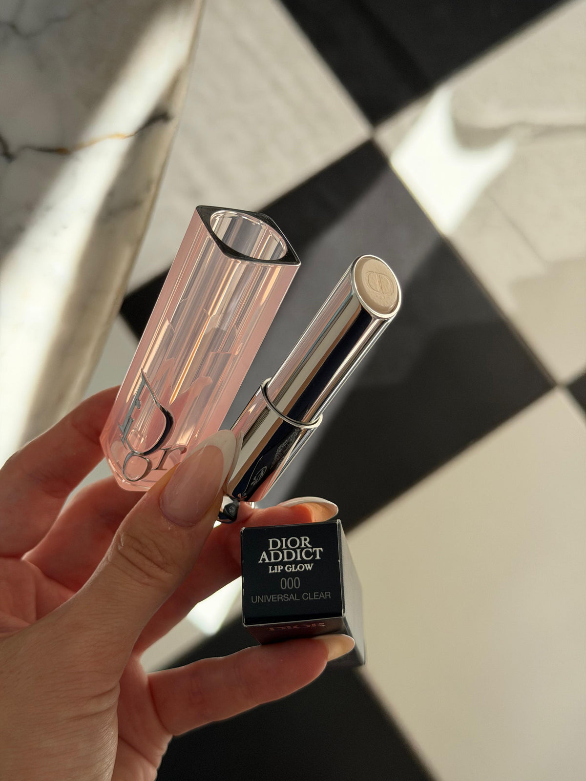 DIOR Addict Lip Glow (000)
48-Hour Hydrating Lip Balm - pH-Activated Color