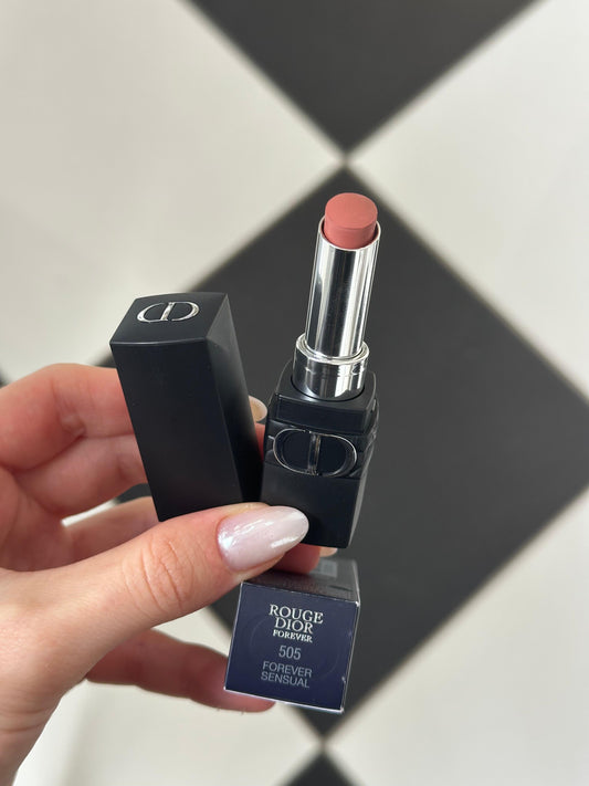 DIOR Rouge Forever (505)
Transfer-Proof Lipstick - Ultra Pigmented Matte Comfort