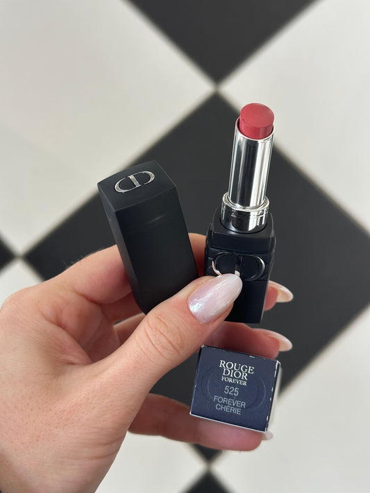 DIOR Rouge Forever (525)
Transfer-Proof Lipstick - Ultra Pigmented Matte Comfort