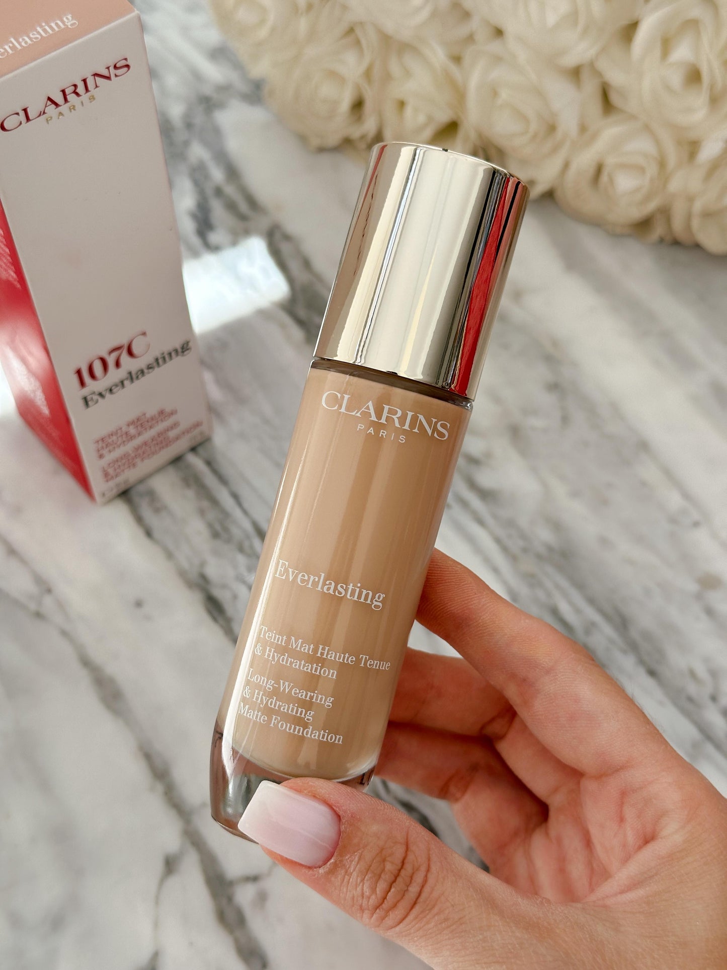CLARINS Everlasting Long-Wearing & Hydrating Matte Foundation