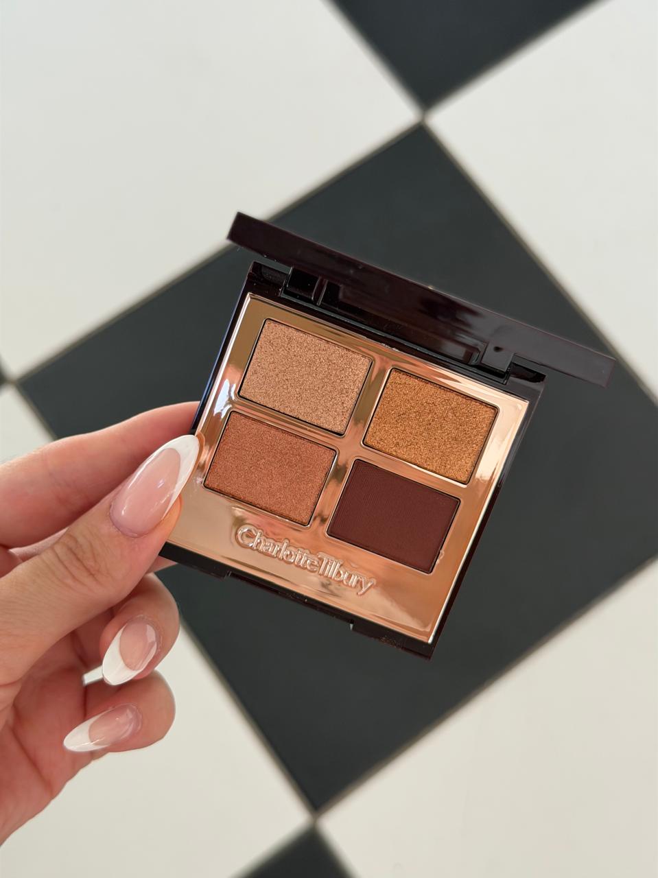 CHARLOTTE TILBURY Luxury EyeShadow Palette - Queen Of Glow