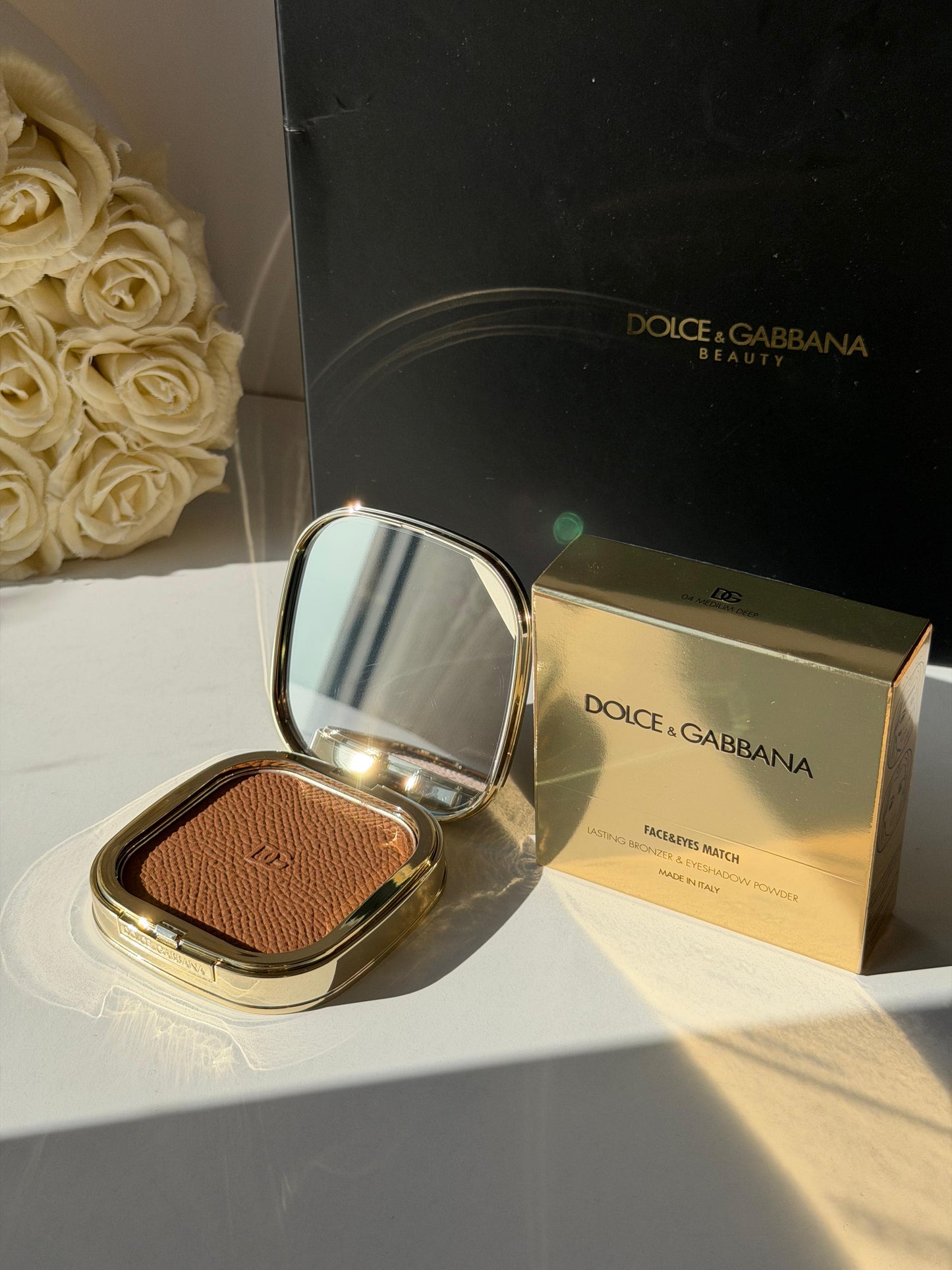 DOLCE&GABBANA Face&Eyes Match
Lasting Bronzer & Eyeshadow Powder (04)