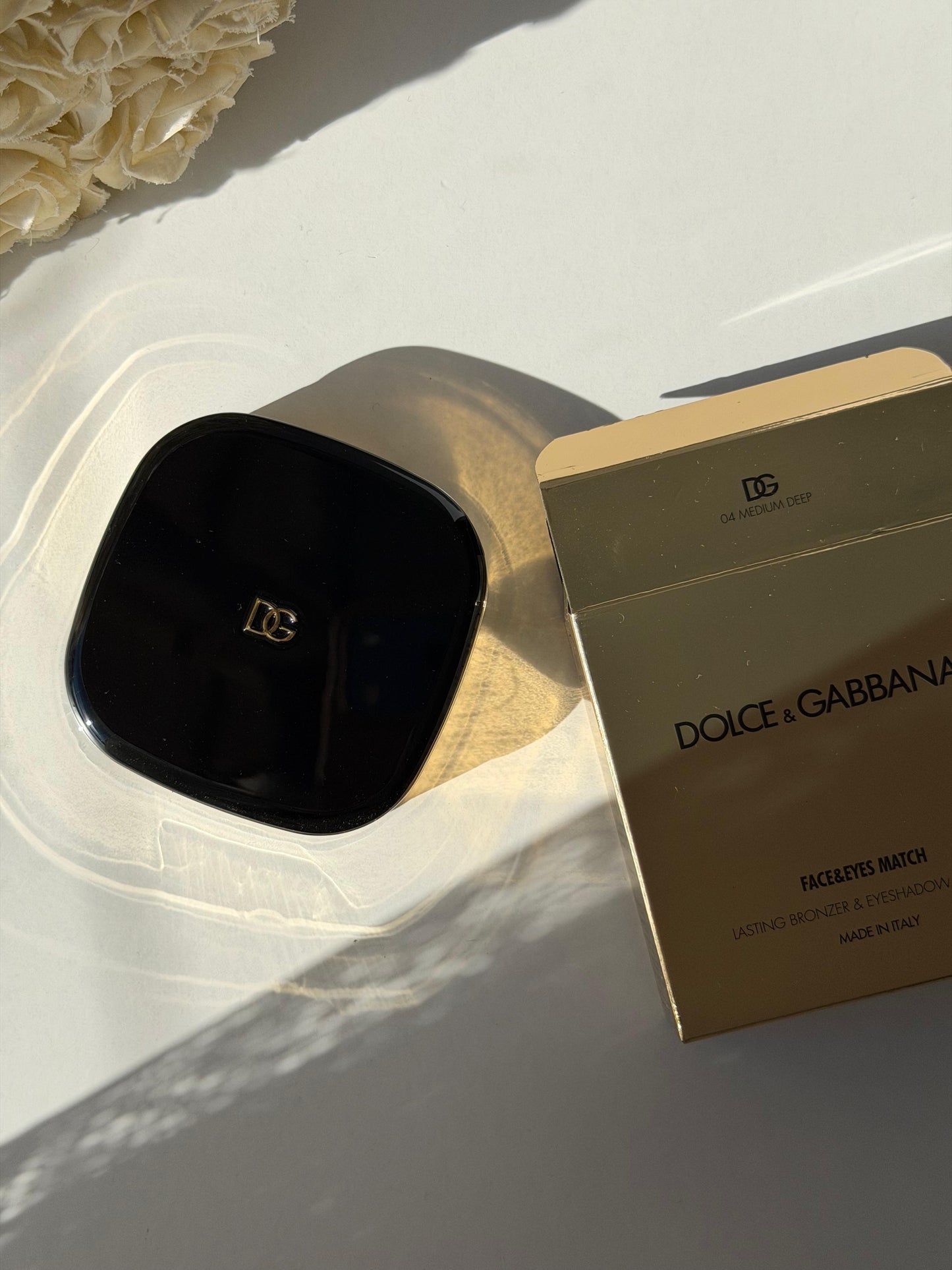 DOLCE&GABBANA Face&Eyes Match
Lasting Bronzer & Eyeshadow Powder (04)