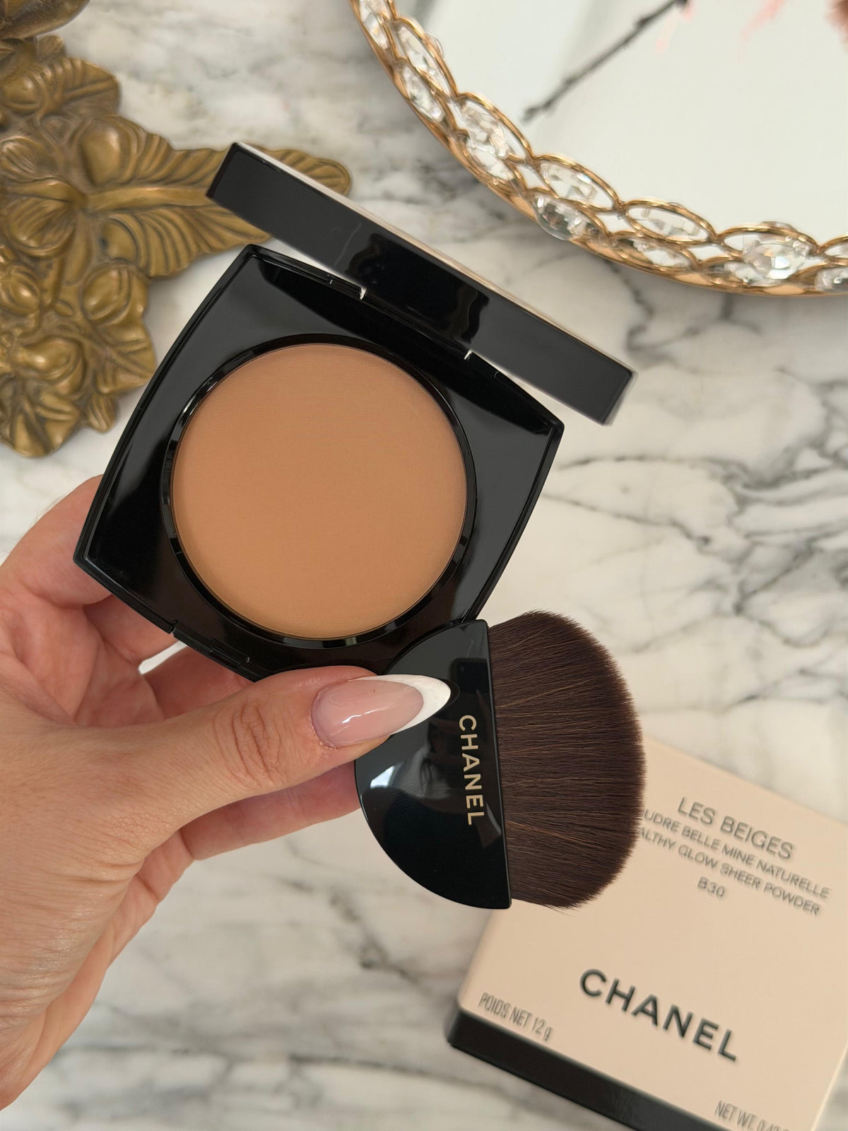 CHANEL Les Beiges
Healthy Glow Sheer Powder (B30)