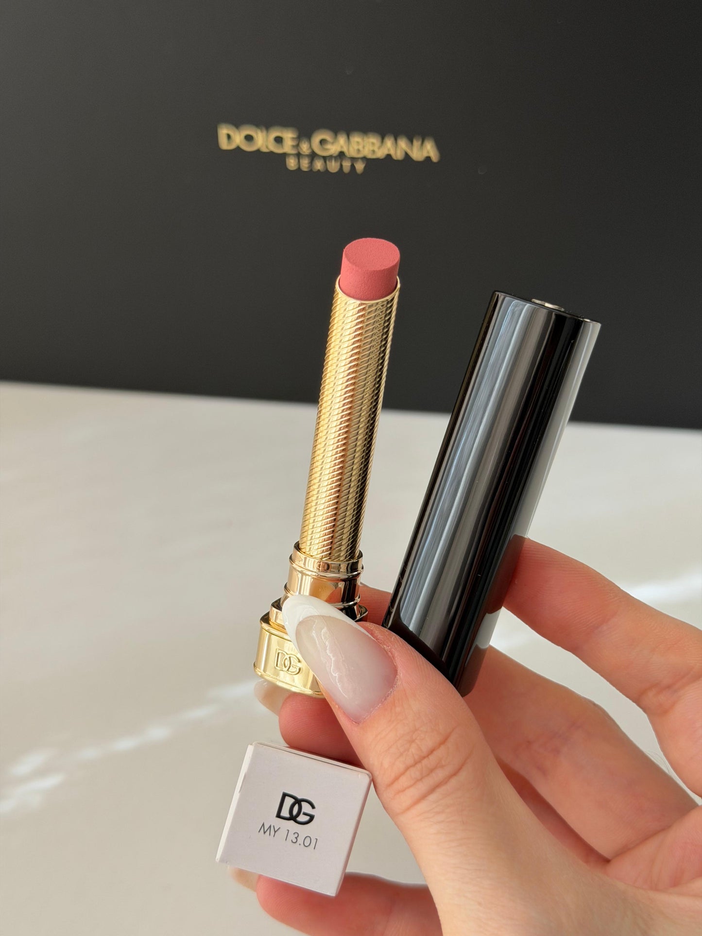 DOLCE&GABBANA My Comfy Matte Lipstick - My 13.01
Instant Rich Color & Hydration Lip Stylo