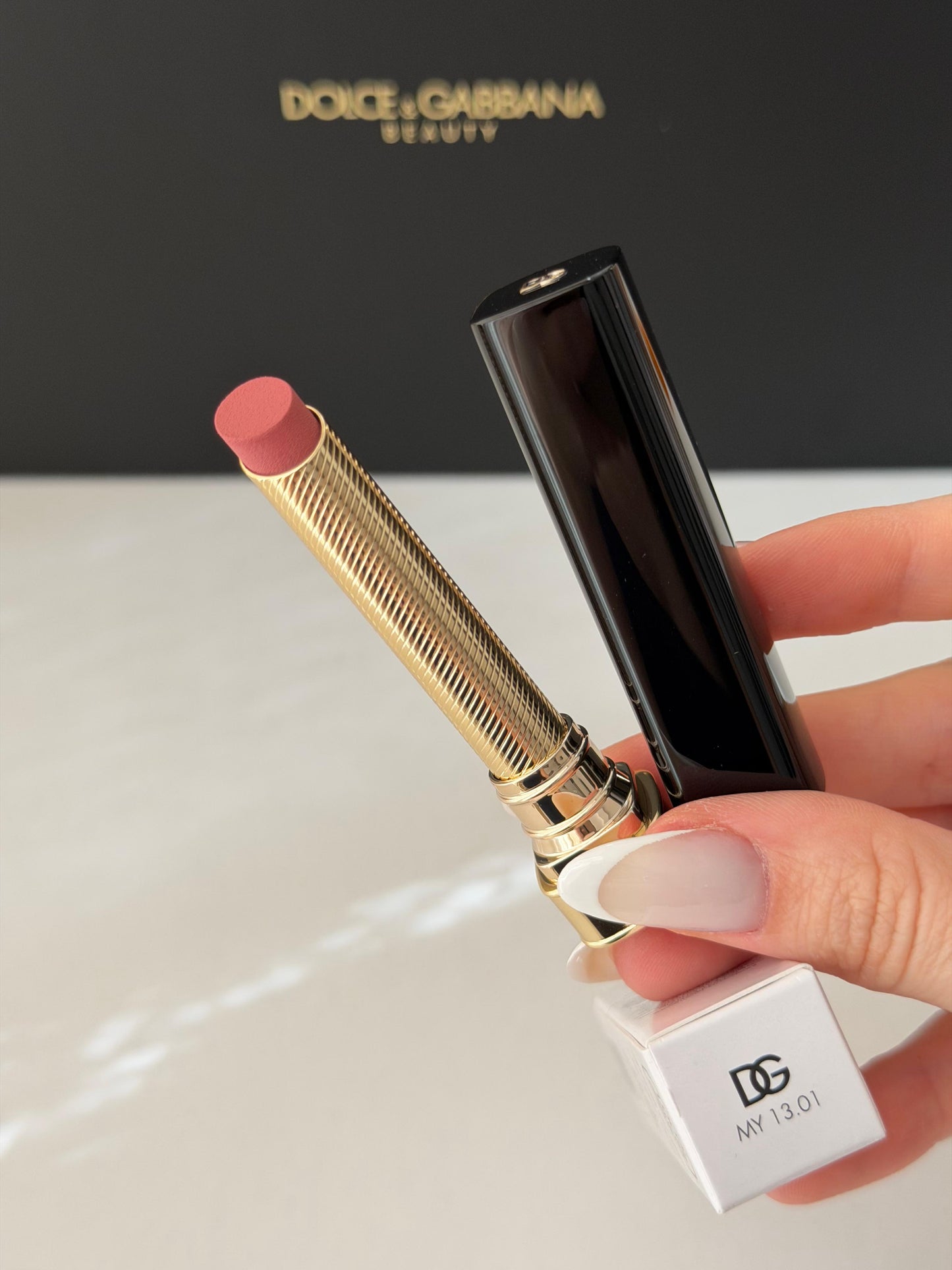 DOLCE&GABBANA My Comfy Matte Lipstick - My 13.01
Instant Rich Color & Hydration Lip Stylo