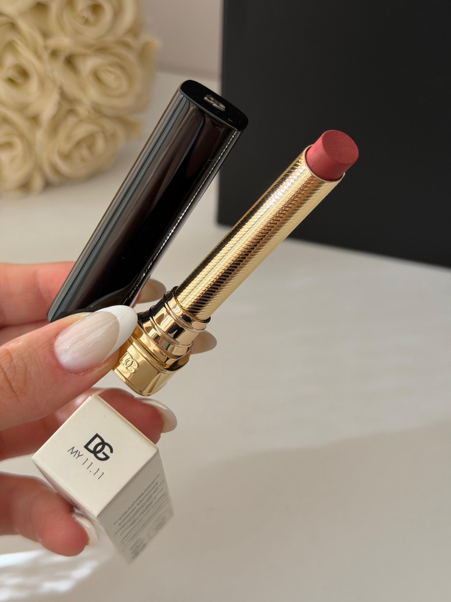 DOLCE&GABBANA My Comfy Matte Lipstick - My 11.11
Instant Rich Color & Hydration Lip Stylo