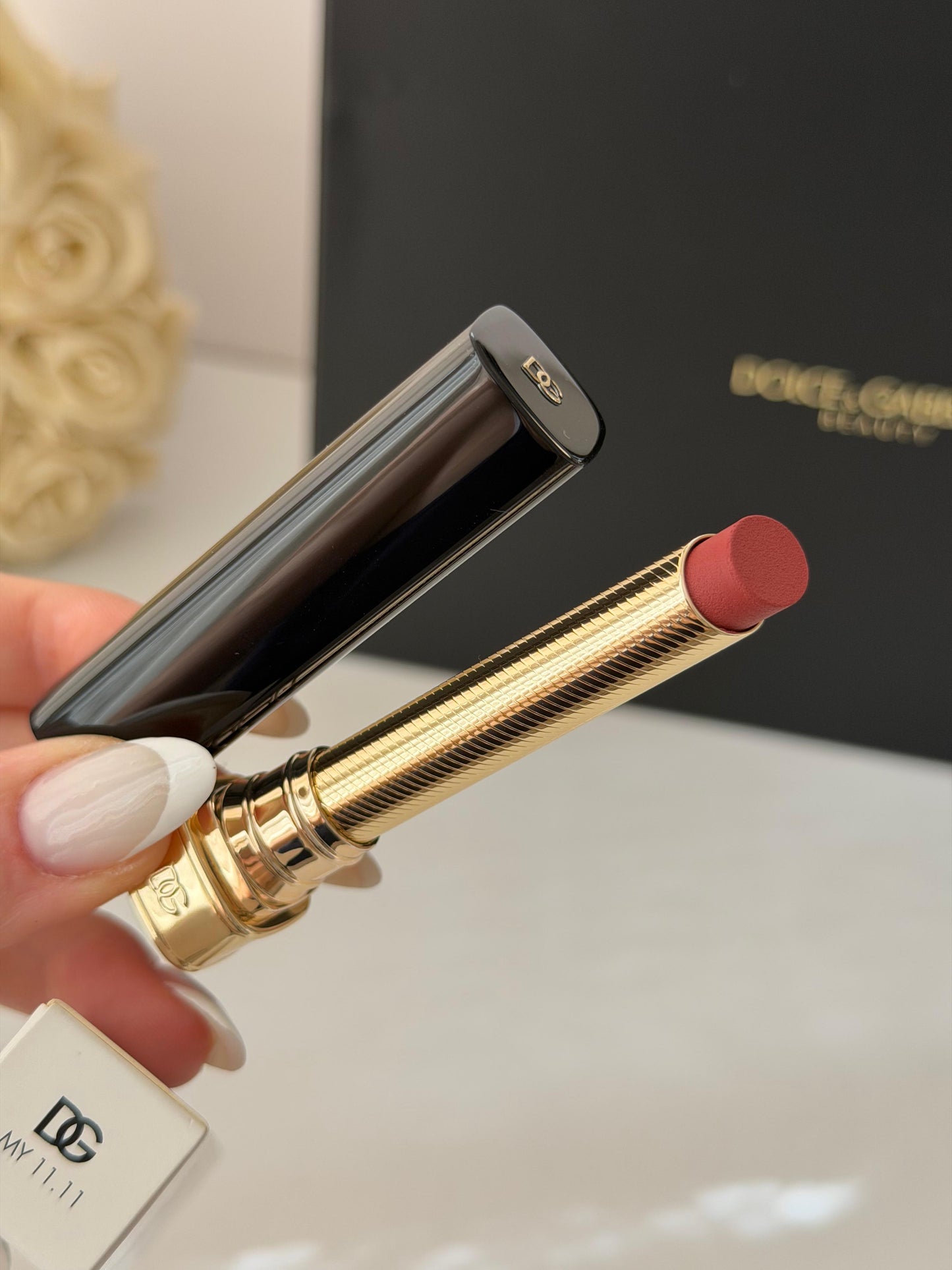 DOLCE&GABBANA My Comfy Matte Lipstick - My 11.11
Instant Rich Color & Hydration Lip Stylo