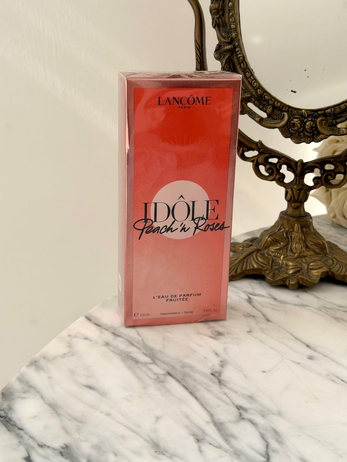 LANCOME Idole Peach’n Roses L’Eau De Parfum Fruitée
Bright, Fruity & Floral