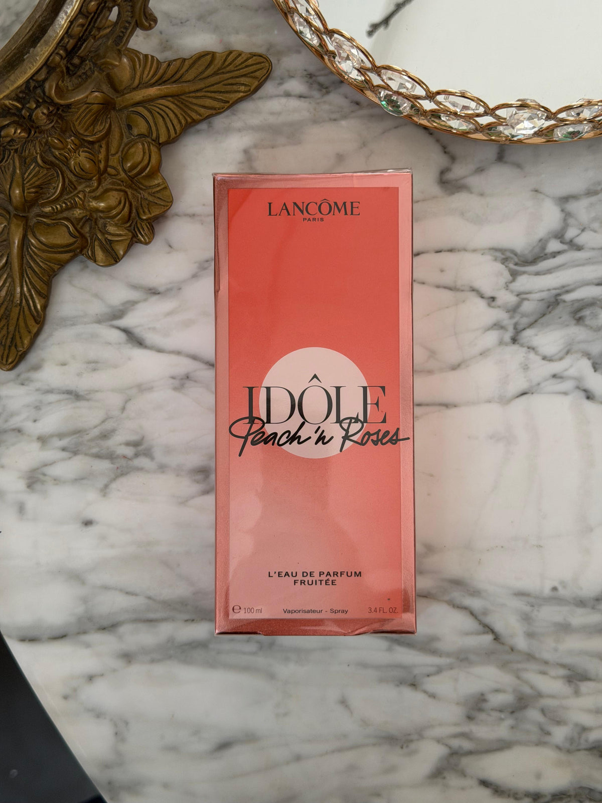 LANCOME Idole Peach’n Roses L’Eau De Parfum Fruitée
Bright, Fruity & Floral