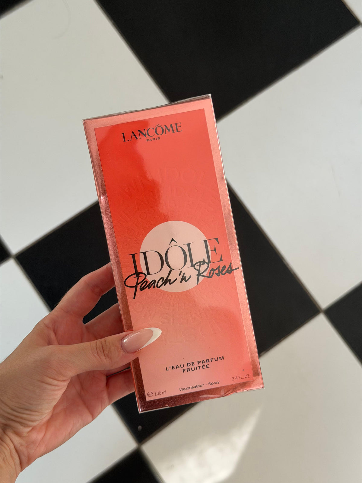 LANCOME Idole Peach’n Roses L’Eau De Parfum Fruitée
Bright, Fruity & Floral