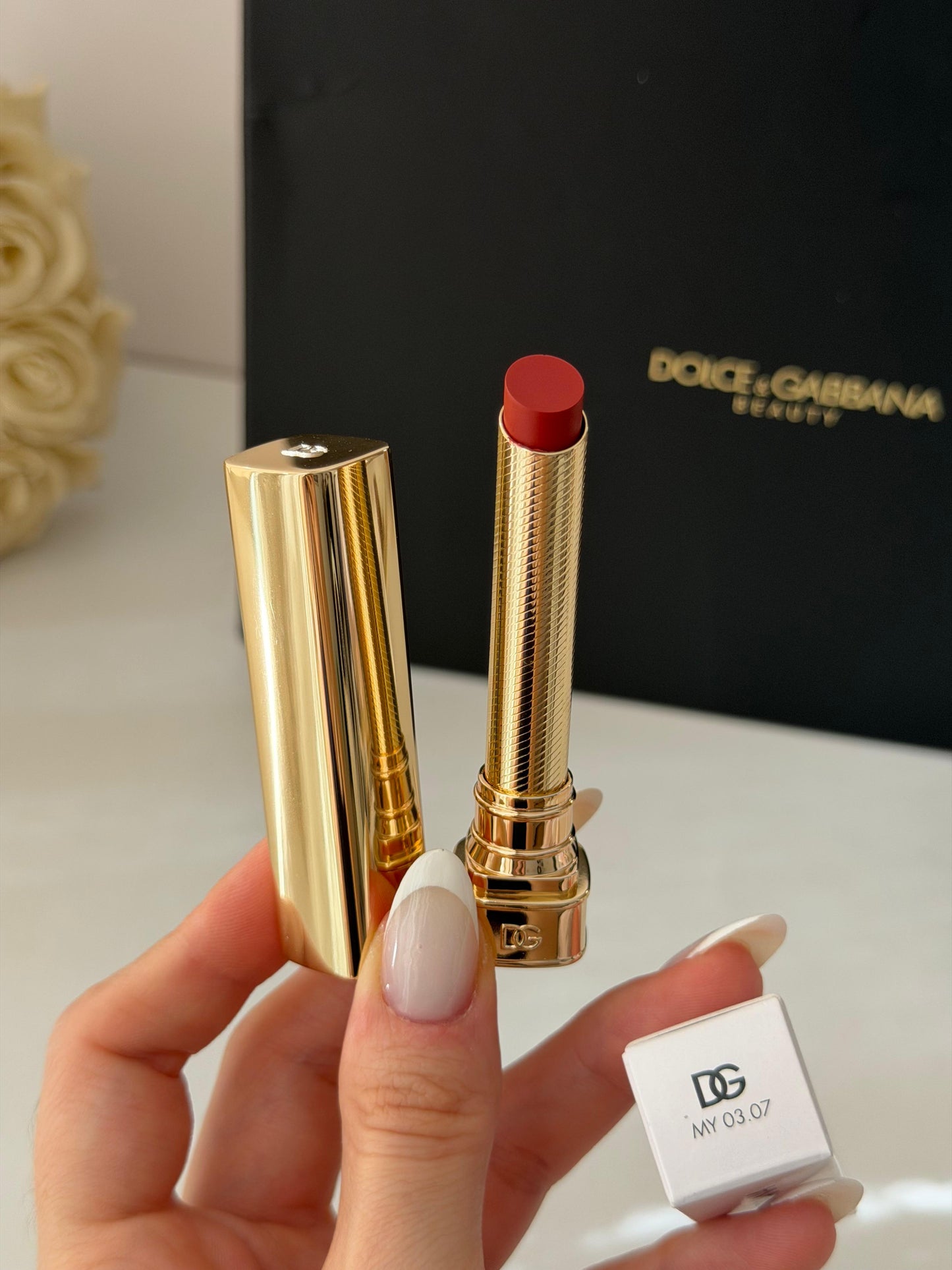 DOLCE&GABBANA My Sculpt Satin
Lasting Color & Hydration Lipstick Stylo - MY 03.07