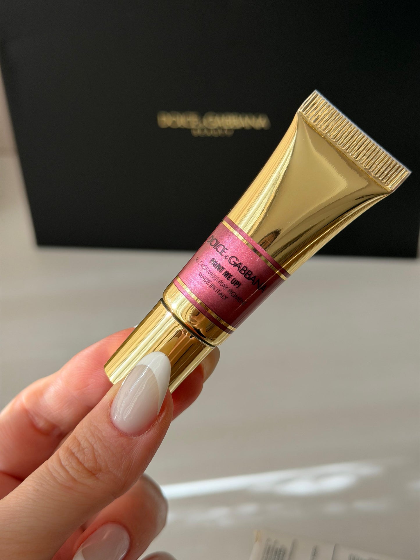 DOLCE&GABBANA Paint Me Up!
All Over Multi-Play Pigment For Face, Eyes And Lips (04)