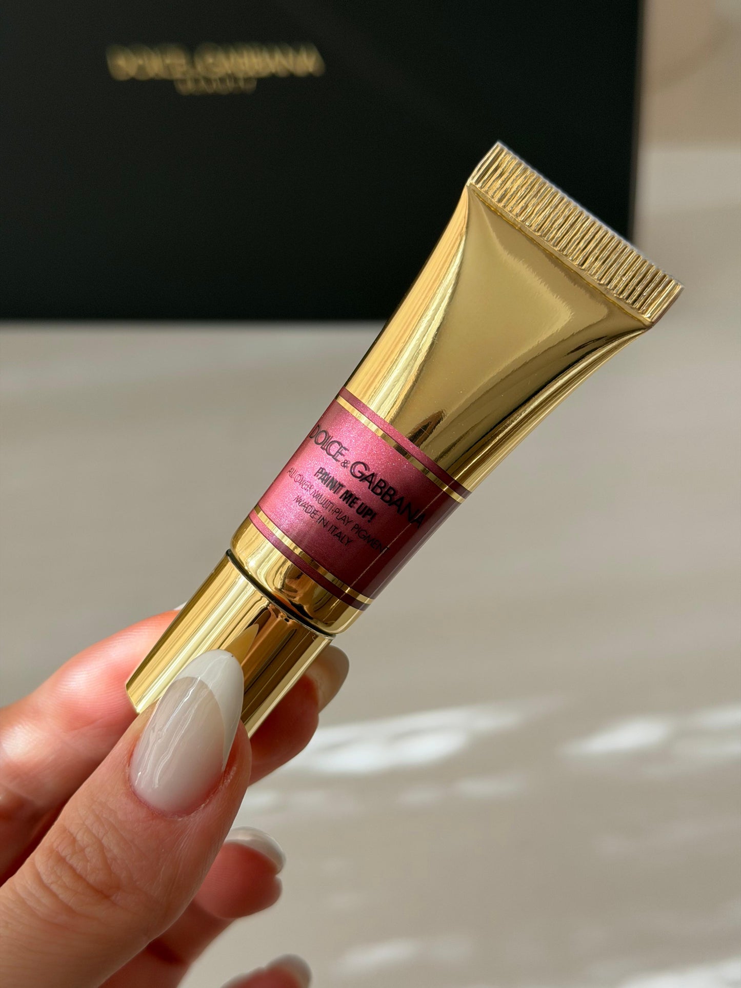 DOLCE&GABBANA Paint Me Up!
All Over Multi-Play Pigment For Face, Eyes And Lips (04)