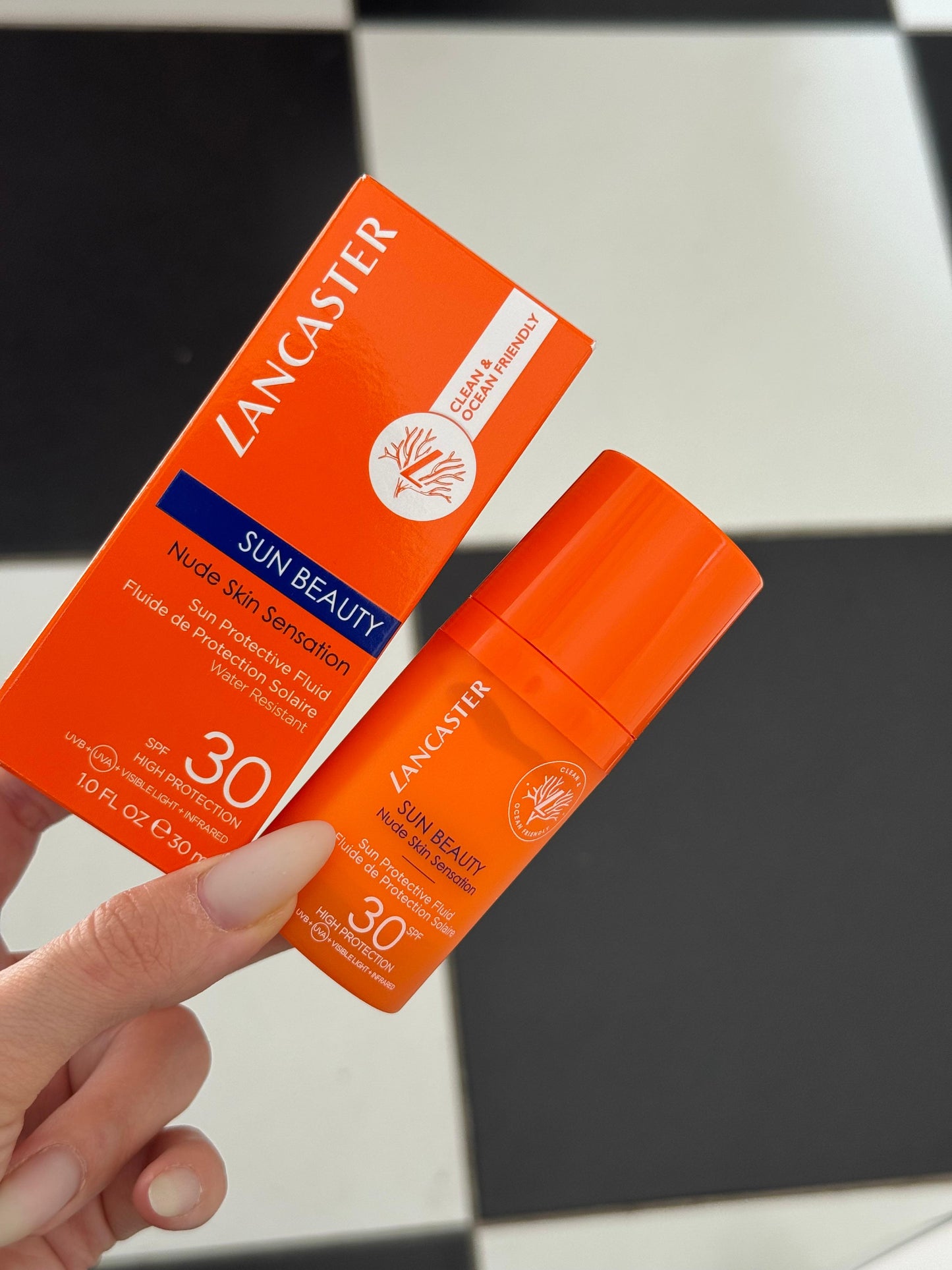 LANCASTER Sun Beauty Nude Skin Sensation - Facial Sun Protective Fluid SPF30