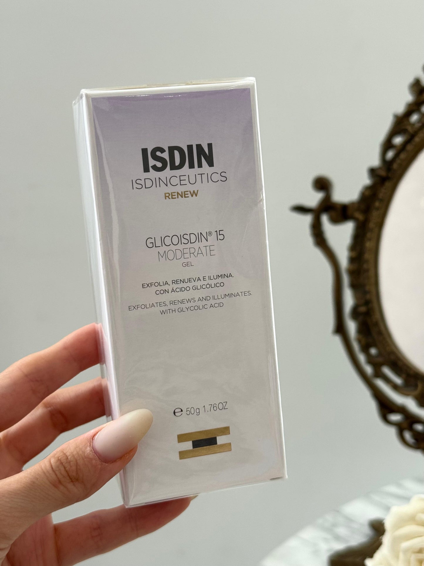 ISDIN Isdinceutics Glicoisdin® 15 Moderate
Exfoliating Glycolic Acid Facial Gel
