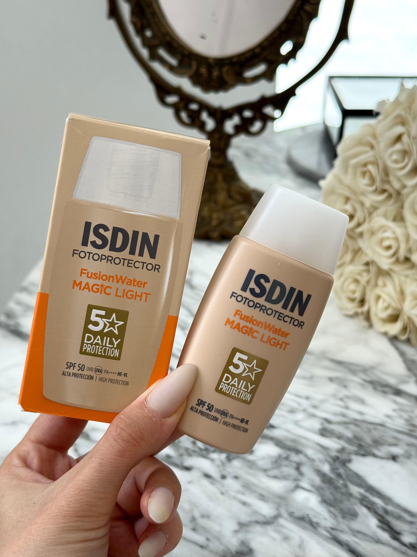ISDIN Fusion Water Magic Light SPF50