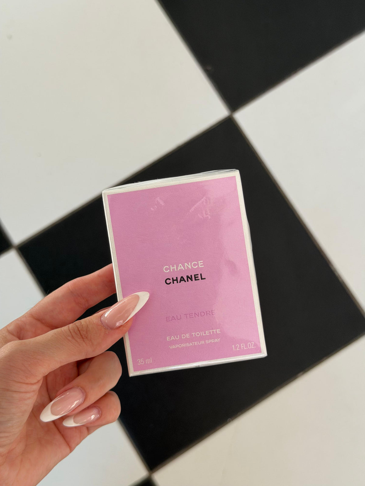 CHANEL Chance Eau Tendre
Eau De Toilette Spray