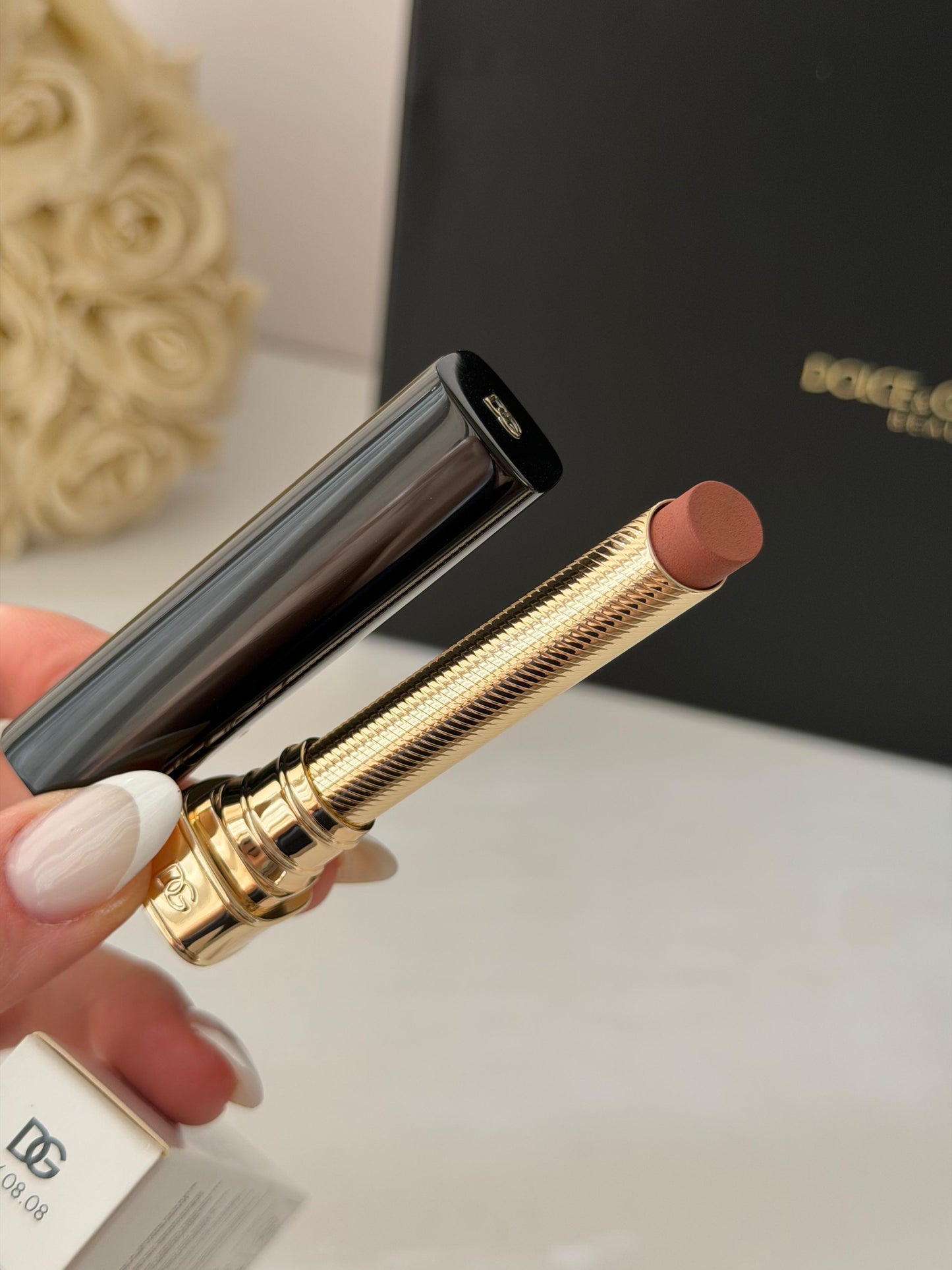 DOLCE&GABBANA My Comfy Matte Lipstick - My 08.08
Instant Rich Color & Hydration Lip Stylo