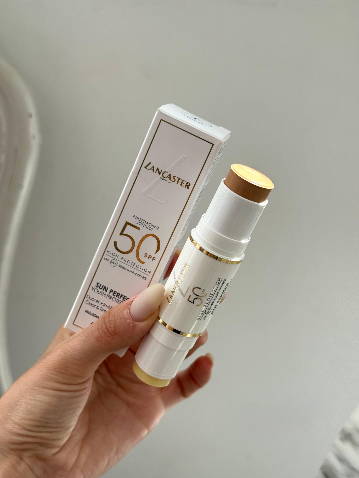 LANCASTER Sun Perfect Youth Protection Duo Stick Invisible SPF50