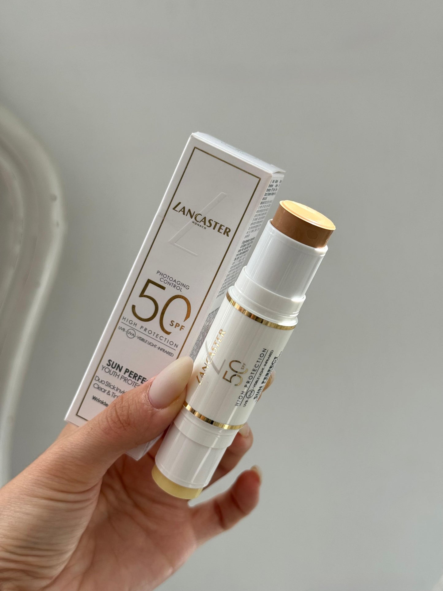 LANCASTER Sun Perfect Youth Protection Duo Stick Invisible SPF50