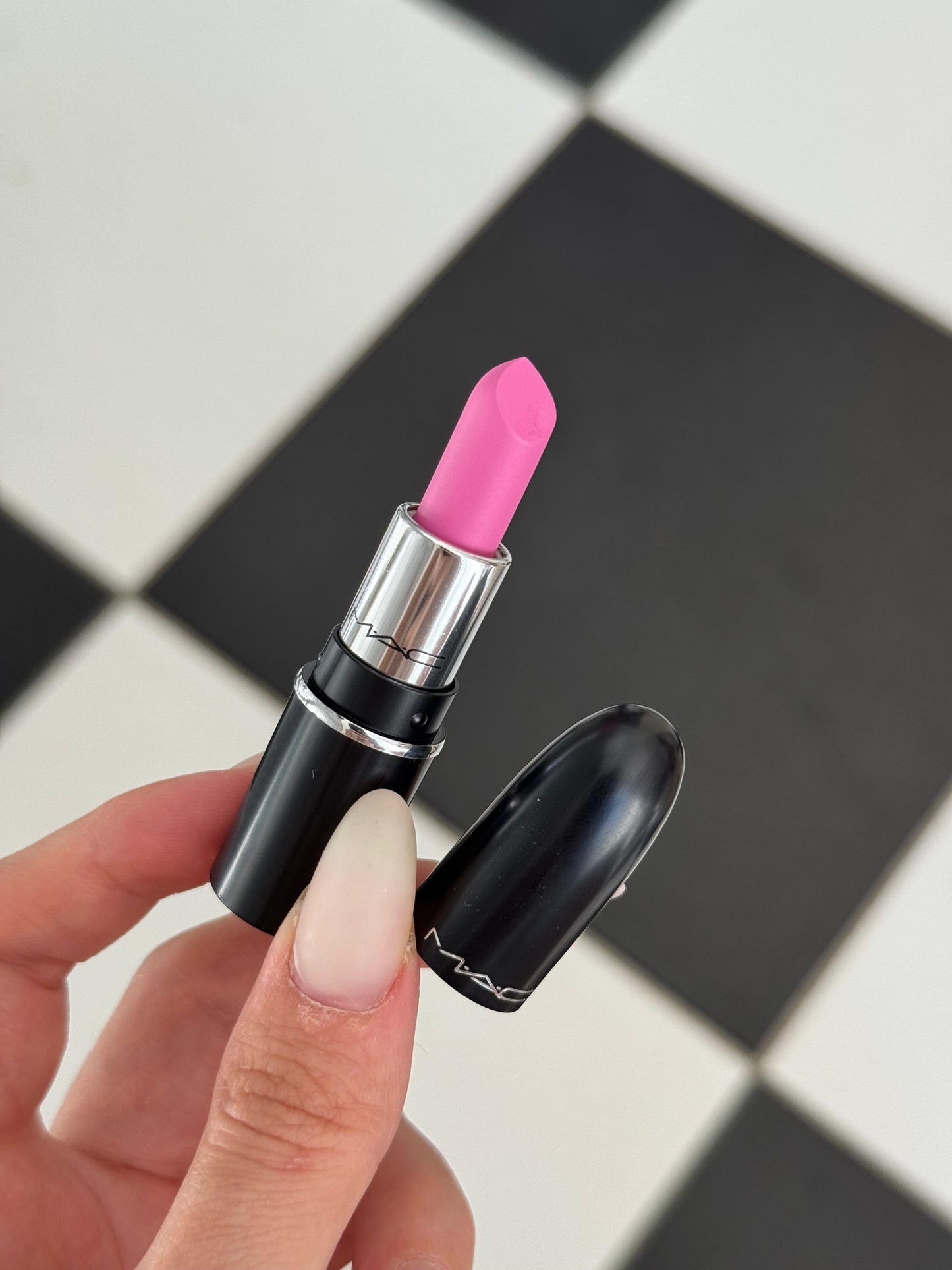 MAC Mini Lipstick - Pink