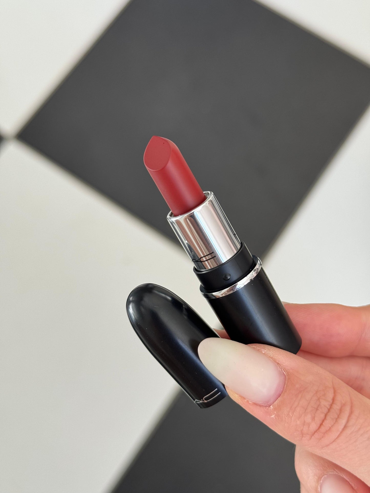 MAC Mini Lipstick - Dubonnet
