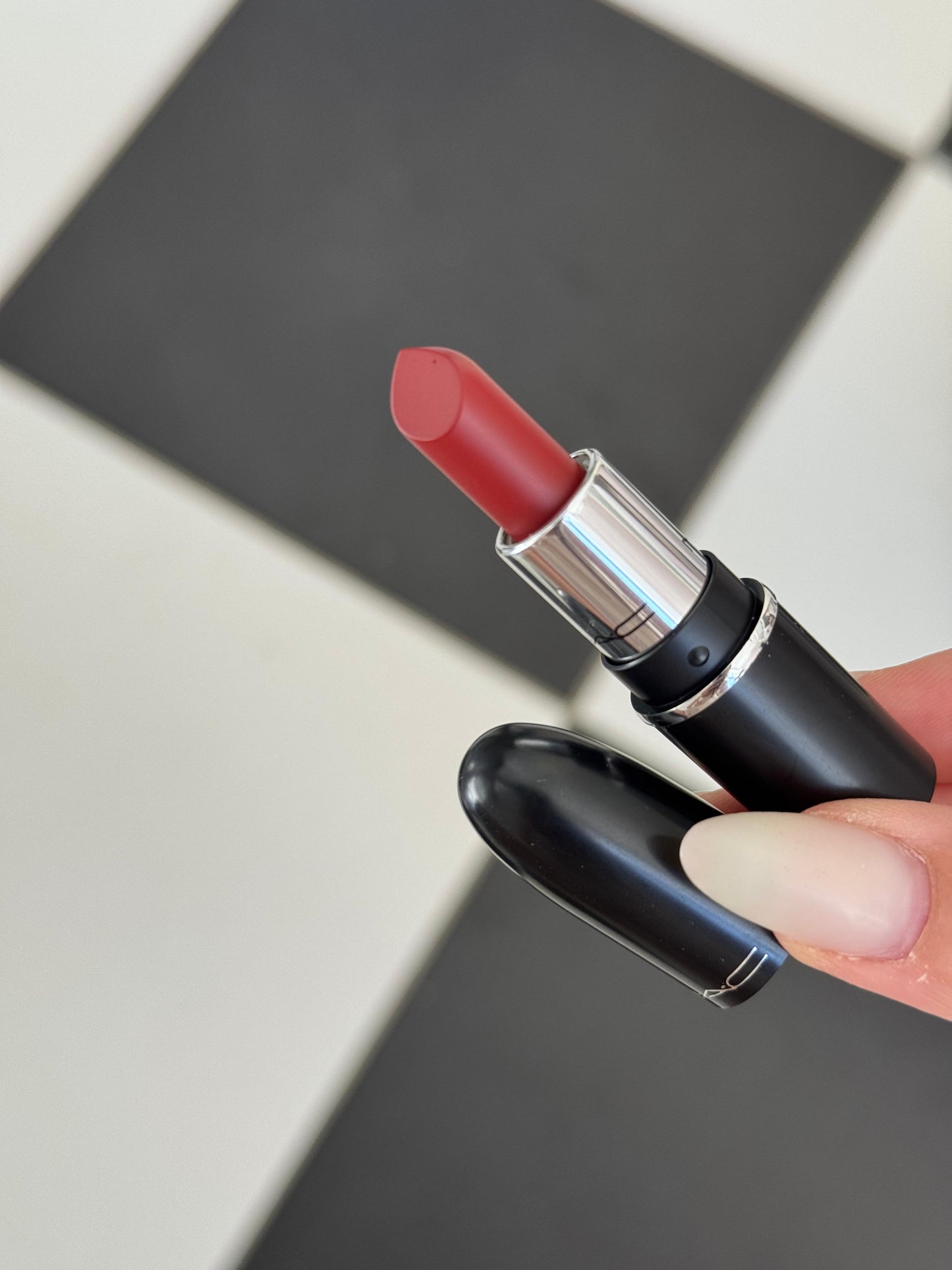 MAC Mini Lipstick - Dubonnet