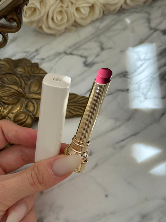 DOLCE&GABBANA My Juicy Sheer - My 01.08
Instant Shine & Hydration Lip Stylo