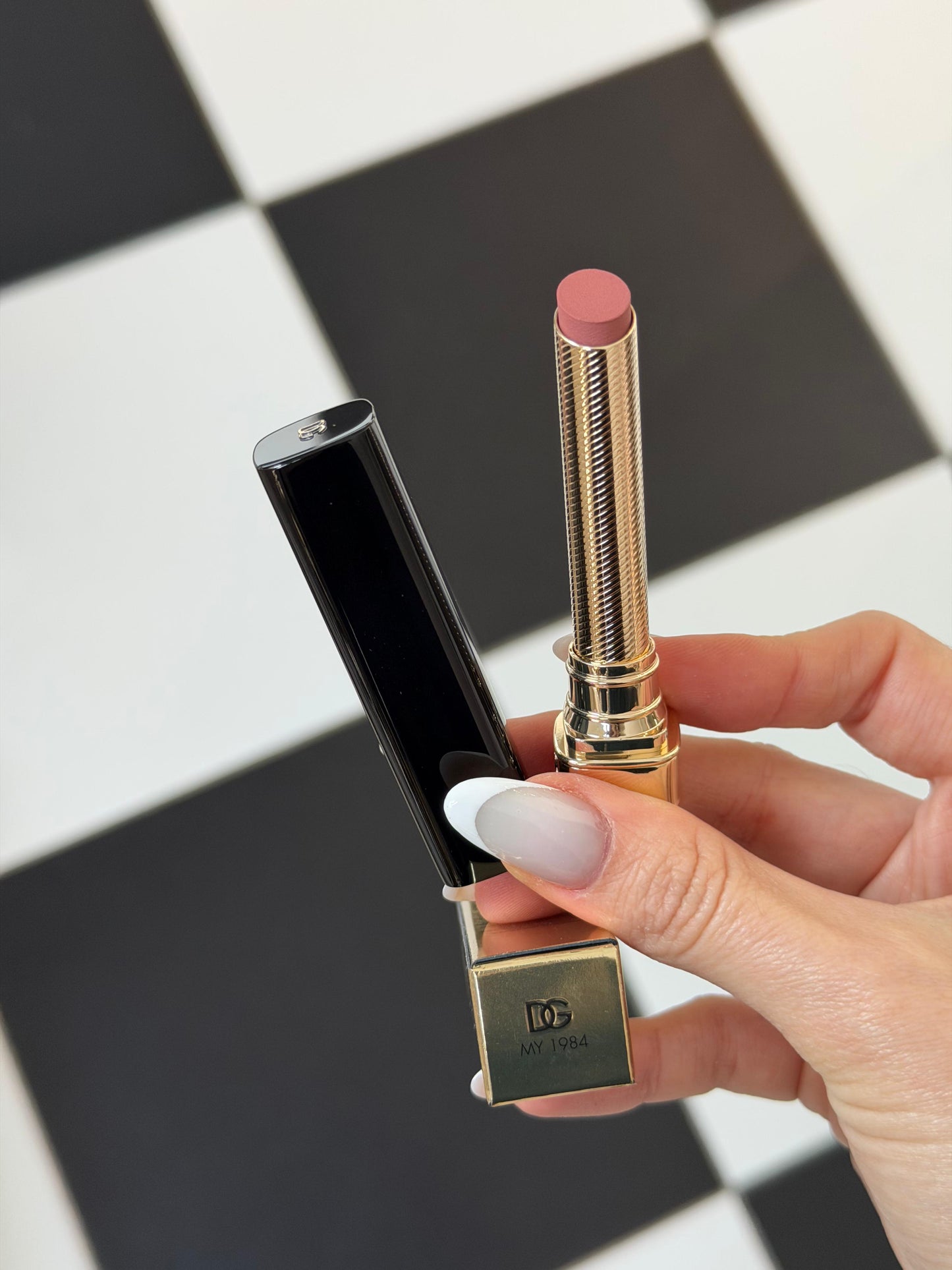 DOLCE&GABBANA My Comfy Matte Lipstick - My 1984
Instant Rich Color & Hydration Lip Stylo