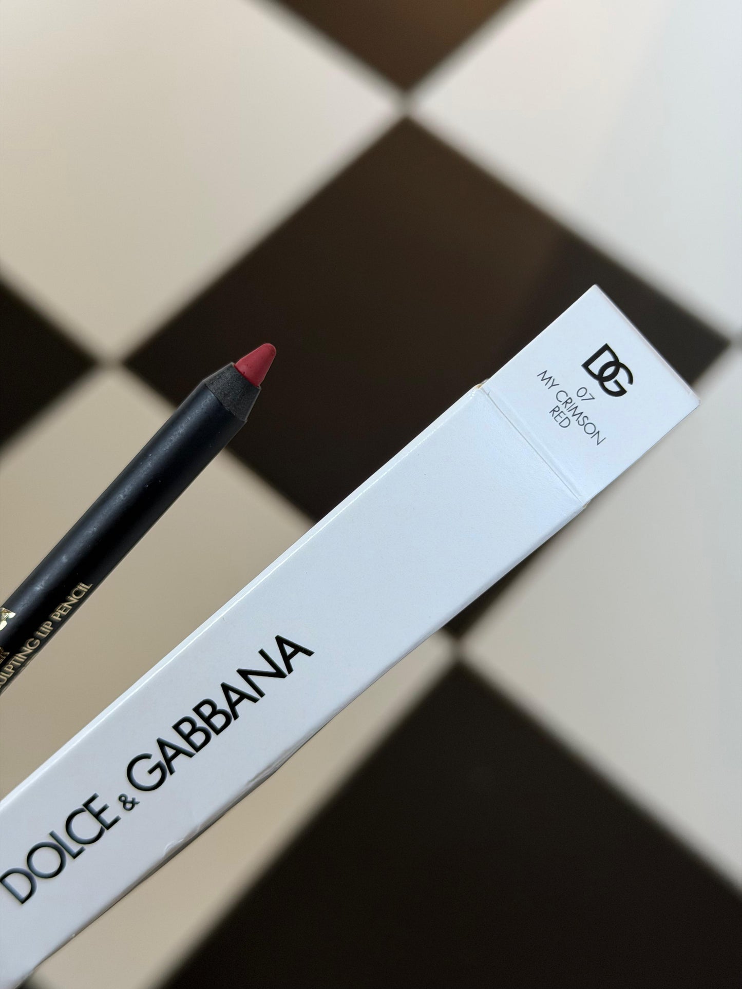 DOLCE&GABBANA My Lip Overliner
8H Lasting Easy Glide Sculpting Lip Pencil (07)