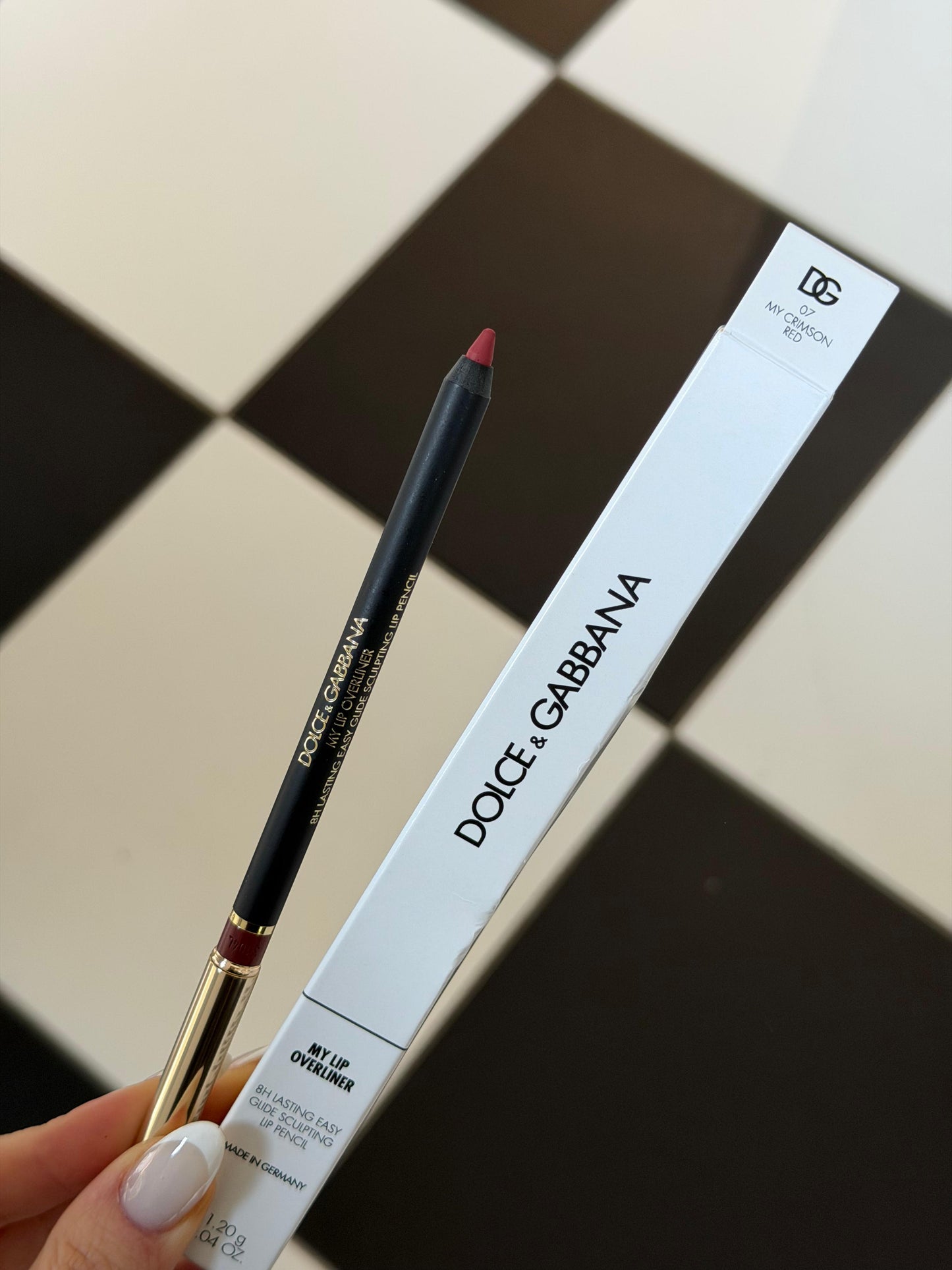 DOLCE&GABBANA My Lip Overliner
8H Lasting Easy Glide Sculpting Lip Pencil (07)