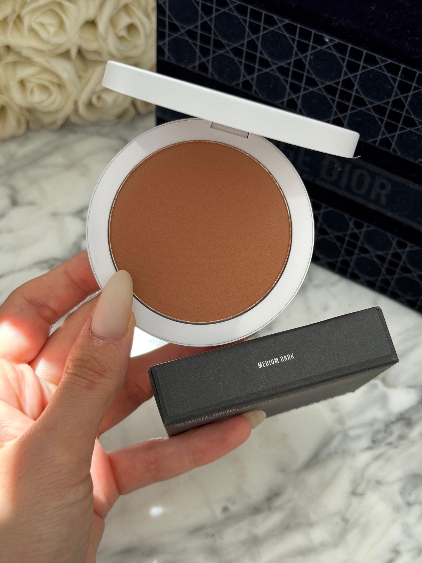 MAKEUP BY MARIO Softsculpt Powder Bronzer - Medium Dark