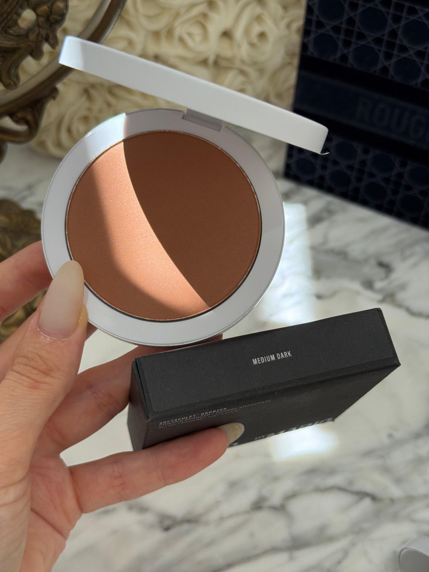 MAKEUP BY MARIO Softsculpt Powder Bronzer - Medium Dark