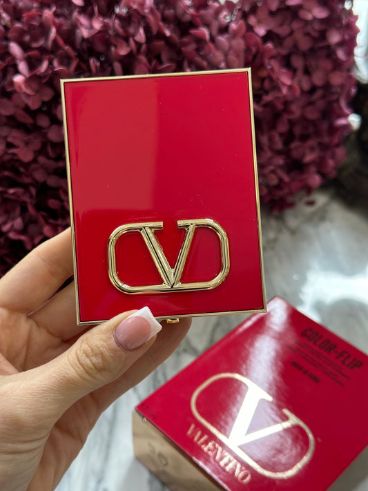 VALENTINO When In Roma
Color-Flip Eyeshadow Palette