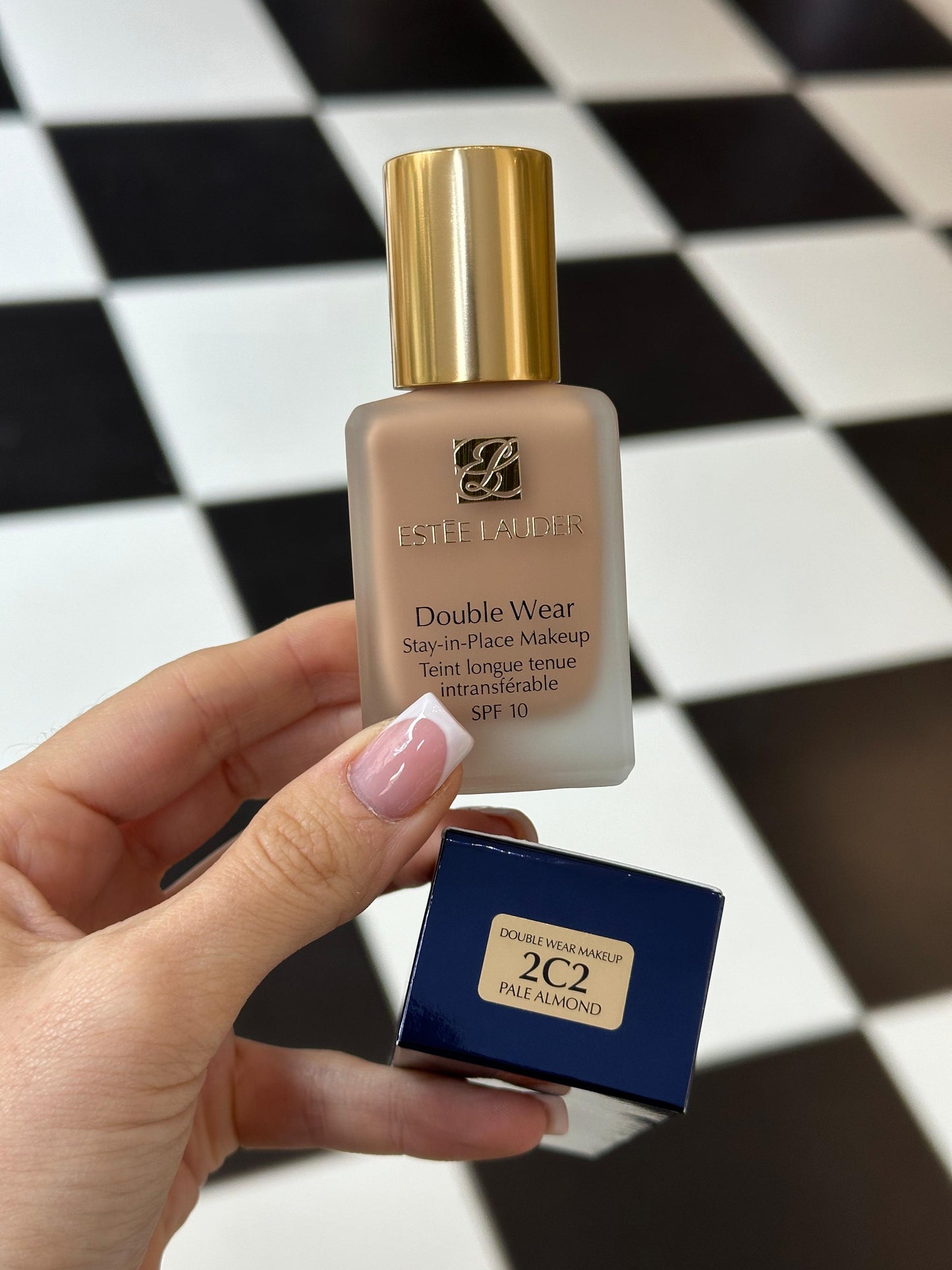 ESTÉE LAUDER Double Wear
Stay-in-Place Foundation