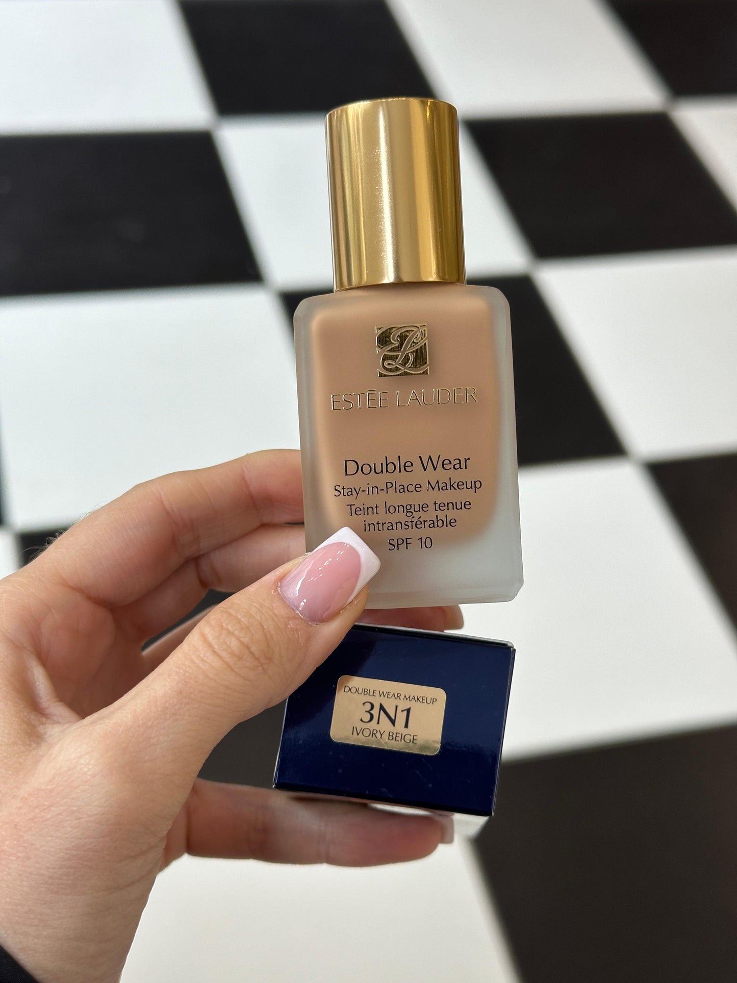 ESTÉE LAUDER Double Wear
Stay-in-Place Foundation