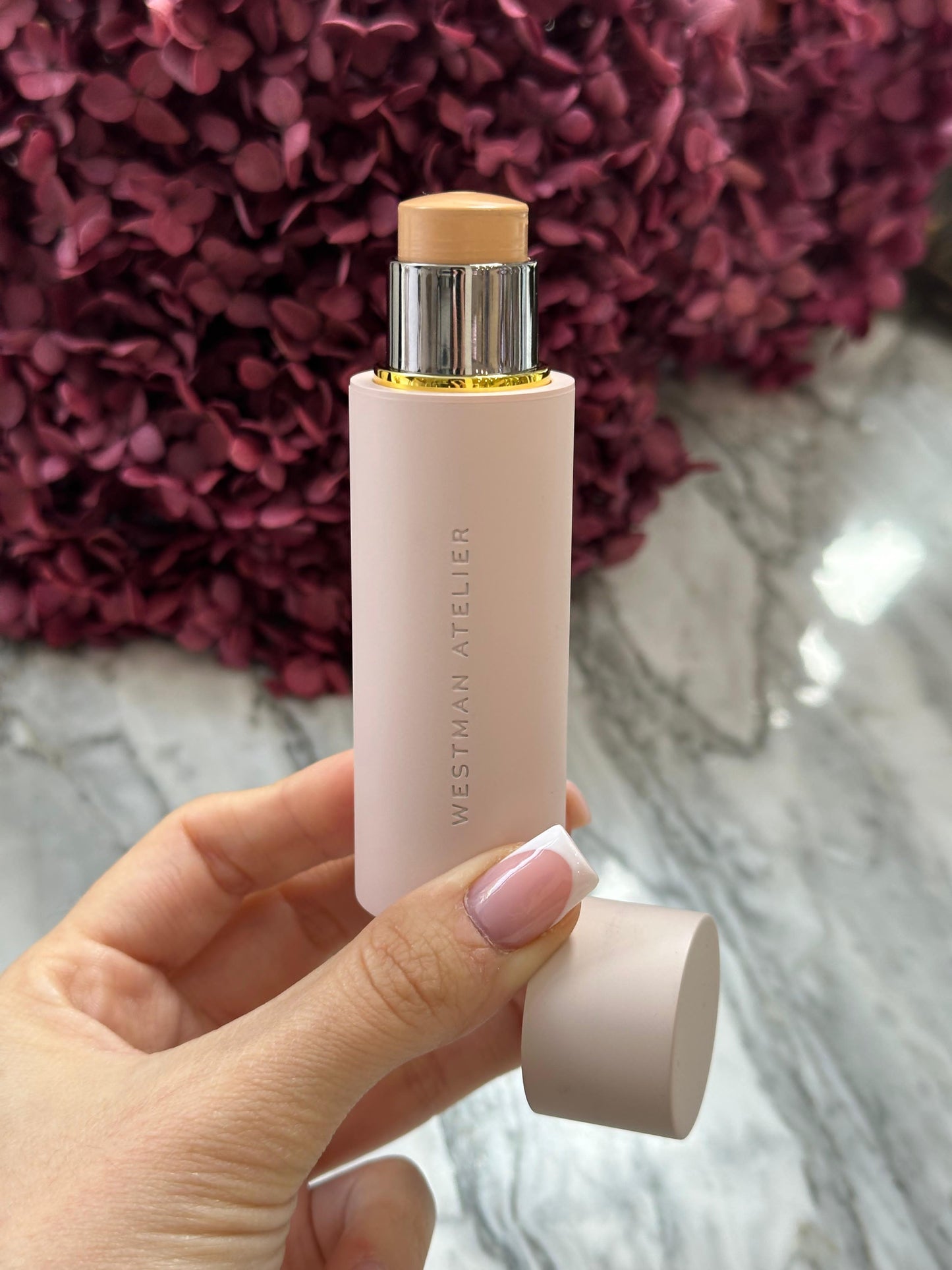 WESTMAN ATELIER
Vital Skin Foundation Stick - Medium
Skin-Calming Actives, Buildable Coverage, Second Skin Finish