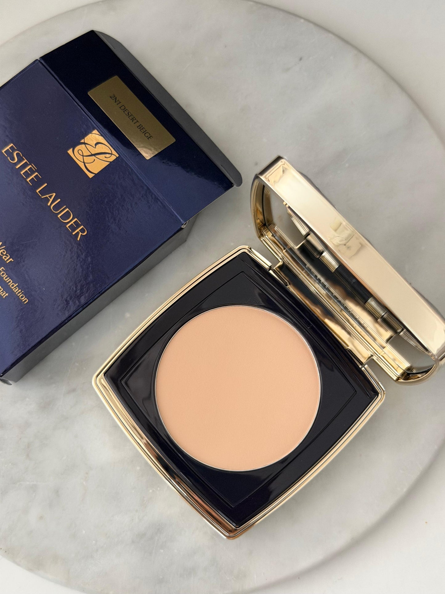 ESTEE LAUDER Double Power Stay-In-Place Powder Makeup (2N1)