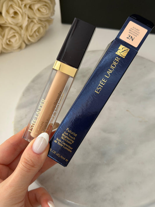 ESTÉE LAUDER Futurist
Soft Touch Brightening Skincealer Concealer (2N)