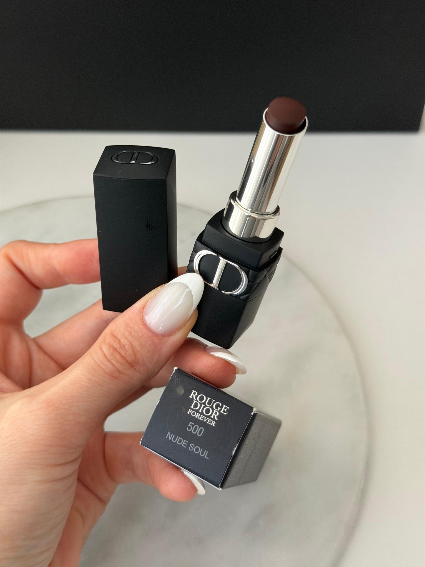 DIOR Rouge Forever (500)
Transfer-Proof Lipstick - Ultra Pigmented Matte Comfort