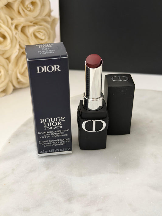 DIOR Rouge Forever (883)
Transfer-Proof Lipstick - Ultra Pigmented Matte Comfort